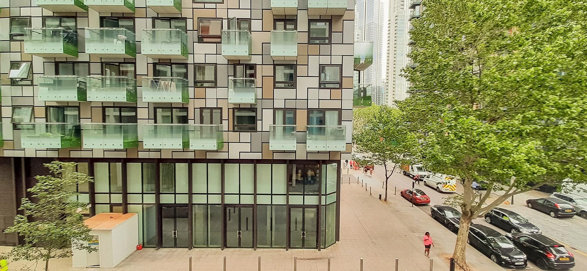 Lanterns Way At Canary Wharf By Mysquare London Exterior photo